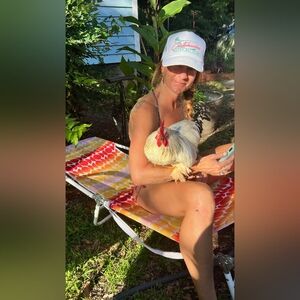 Meet your Posher, Lael